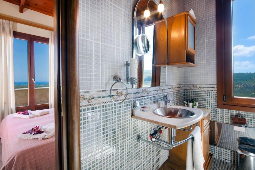 ספיליה Villa Katerina With Eco Heated Pool מראה חיצוני תמונה